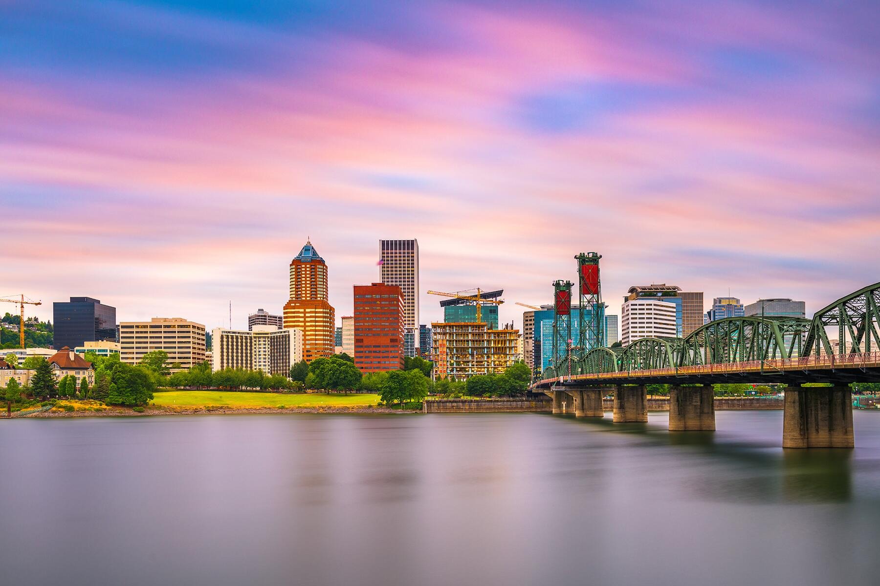 a colorful oregon skyline